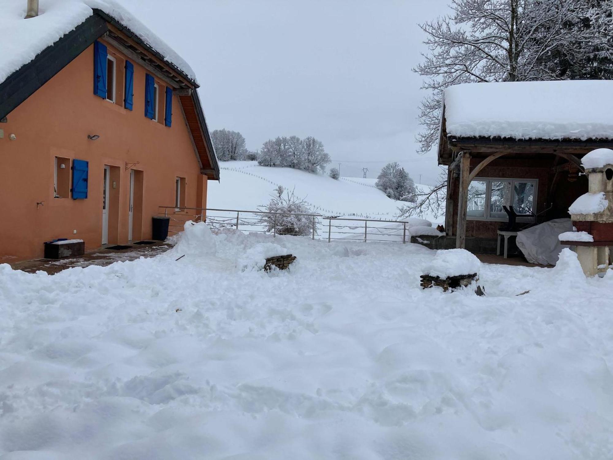 Le Moulin Des Oyes Bed & Breakfast Censeau ภายนอก รูปภาพ