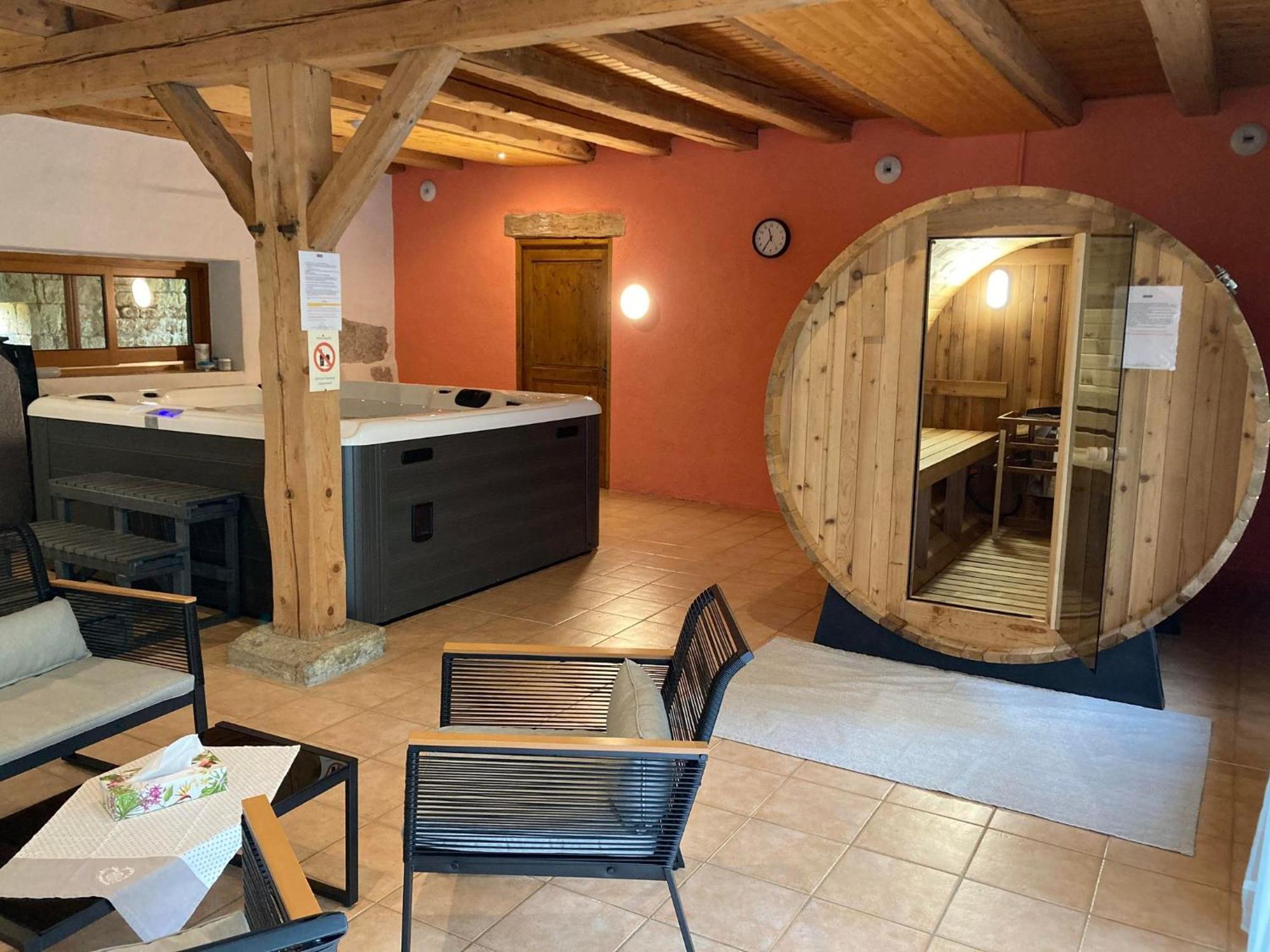 Le Moulin Des Oyes Bed & Breakfast Censeau ภายนอก รูปภาพ
