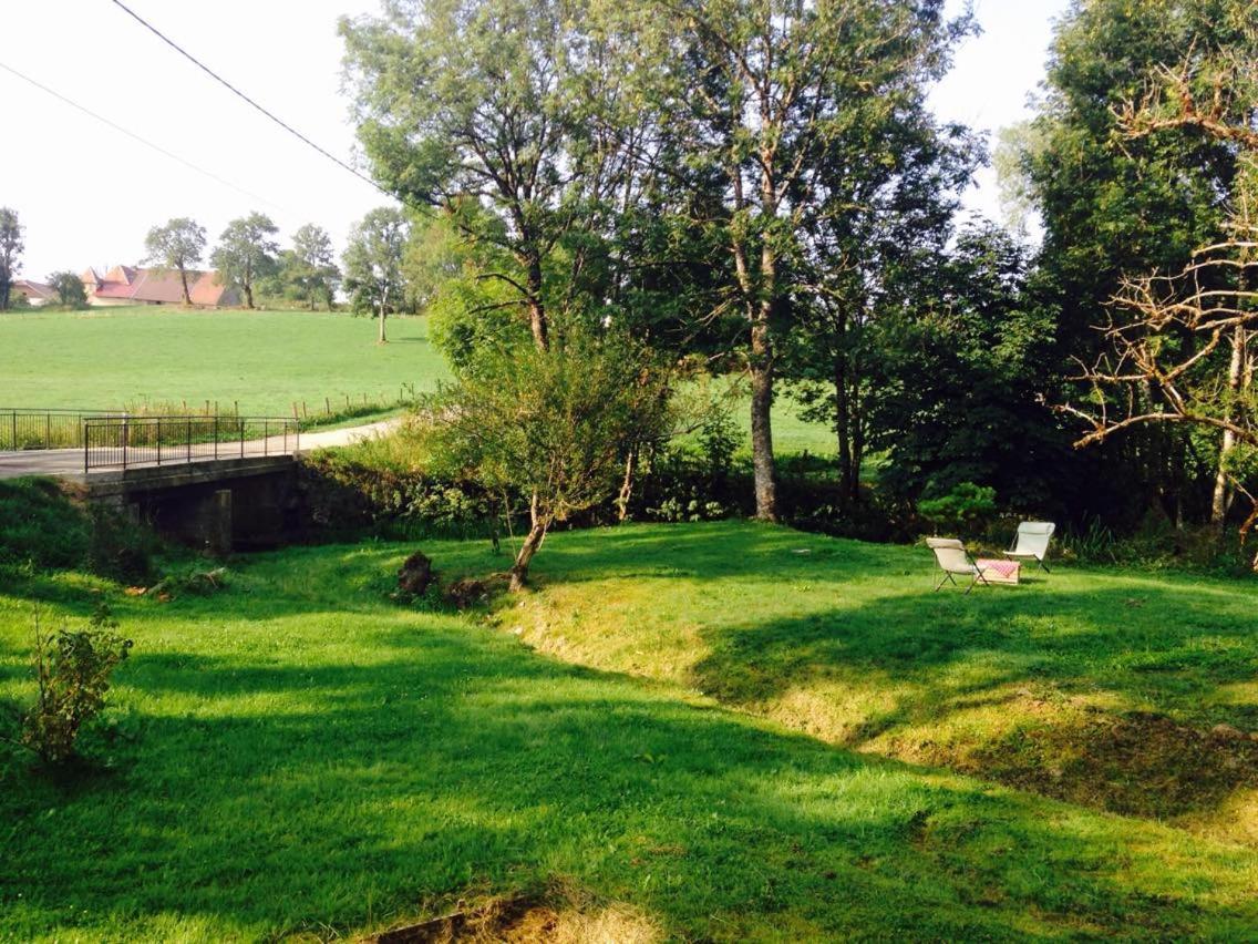 Le Moulin Des Oyes Bed & Breakfast Censeau ภายนอก รูปภาพ